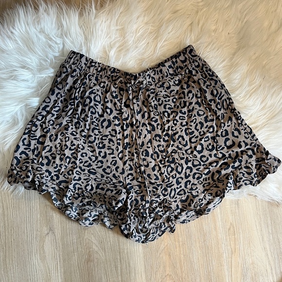 American Eagle Cheetah Print Shorts - Picture 9 of 9